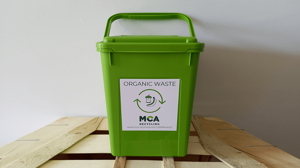 Biobox 8L (priced). Use: organic waste, kitchen waste.
